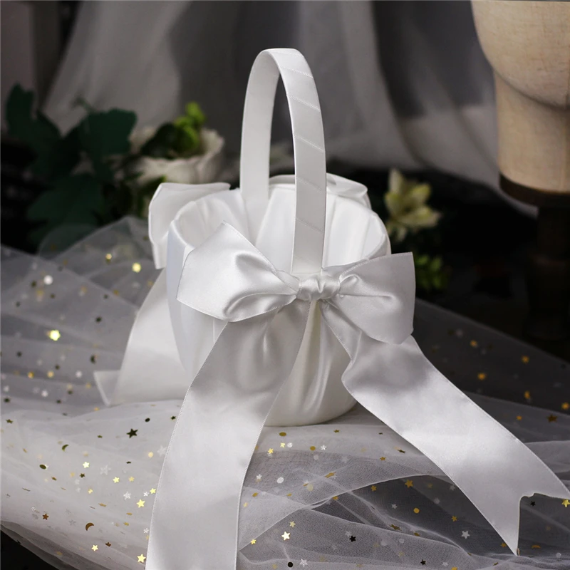 Elegant Wedding Flower Girl Basket White Cute Satin Holder Ring Pillow Flower Storage Basket for Party Wedding Decoration
Elegant Wedding Flower Girl Basket White Cute Satin Holder Ring Pillow Flower Storage Basket for Party Wedding Decoration