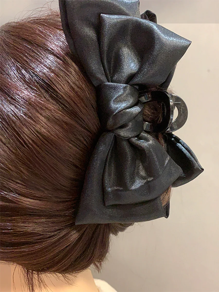 Fashion Satin Bow Knot Hair Claws Grab Large Ponytail Clips Shark Clip Clamp Elegant Hairpin Hair Accessories for Women Girls
Fashion Satin Bow Knot Hair Claws Grab Large Ponytail Clips Shark Clip Clamp Elegant Hairpin Hair Accessories for Women Girls