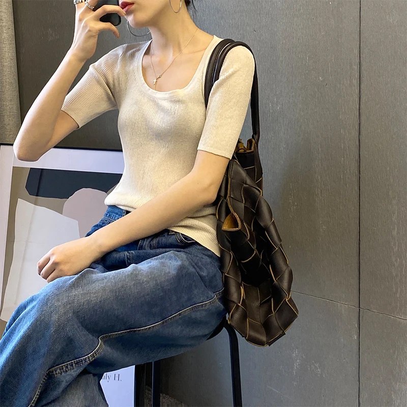 2022Cotton short-sleeved t-shirt women's season new loose short bottoming shirt summer solid color shirt slim fit
2022Cotton short-sleeved t-shirt women's season new loose short bottoming shirt summer solid color shirt slim fit