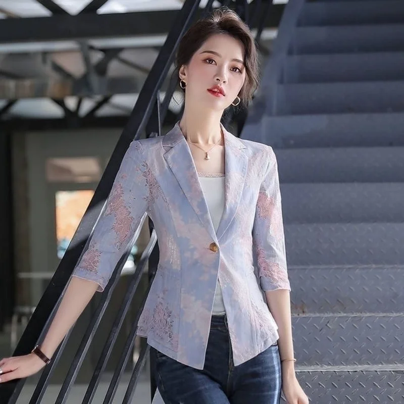 Lace Three-quarter Sleeve Thin Small Suit Jacket Ladies 2023 Spring Summer New Temperament Slim Office Work Wear Suit Top E156
Lace Three-quarter Sleeve Thin Small Suit Jacket Ladies 2023 Spring Summer New Temperament Slim Office Work Wear Suit Top E156