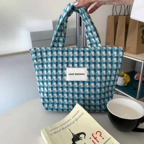 Refreshing Royal Blue Vegetable Basket Bag Fashion Plaid Handbag Woven Bag
Refreshing Royal Blue Vegetable Basket Bag Fashion Plaid Handbag Woven Bag