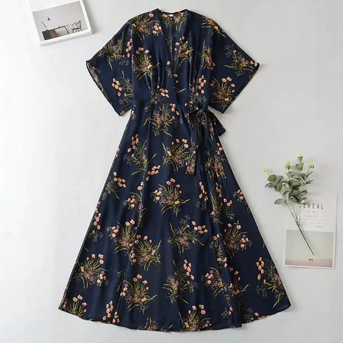 Jenny&Dave 2022 Summer French Style Indie Folk Vinatge Floral Print V-neck Loose Sashes Forking Sexy Party Dress Women
Jenny&Dave 2022 Summer French Style Indie Folk Vinatge Floral Print V-neck Loose Sashes Forking Sexy Party Dress Women