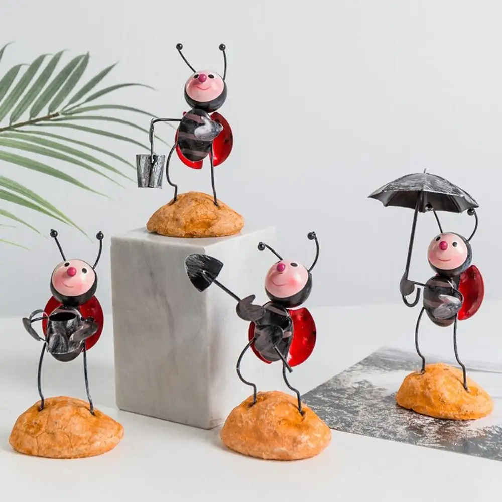 Creative and Cute Beetle Decoration Simple Iron Home Metal Crafts Desktop Ornaments Children's Gift
Creative and Cute Beetle Decoration Simple Iron Home Metal Crafts Desktop Ornaments Children's Gift