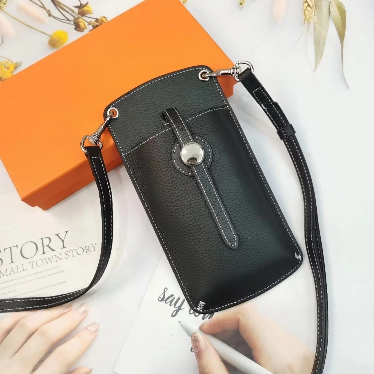 Luxury Brand Genuine Leather Phone Crossbody Bag For Women Purses And Handbags Mobile Shoulder Wallet Messenger Bags
Luxury Brand Genuine Leather Phone Crossbody Bag For Women Purses And Handbags Mobile Shoulder Wallet Messenger Bags