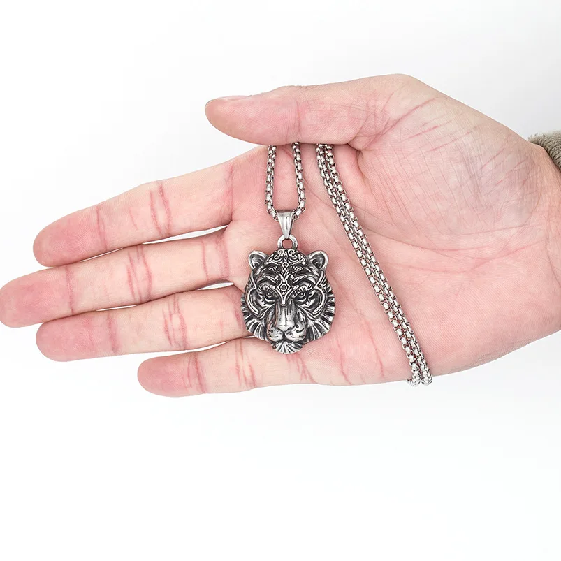 New 2022 Fashion Tiger Pendant Necklace Animal World Men Stainless Steel Necklace Wholesale
New 2022 Fashion Tiger Pendant Necklace Animal World Men Stainless Steel Necklace Wholesale