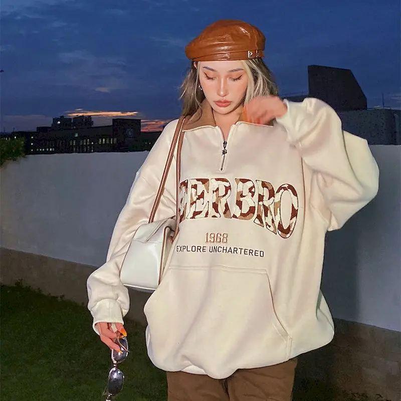 Oversized Letter Sweatshirt Women Fashion Vintage POLO Collar Casual Pullovers Winter Warm Hoodies Cotton Autumn Winter Harajuku
Oversized Letter Sweatshirt Women Fashion Vintage POLO Collar Casual Pullovers Winter Warm Hoodies Cotton Autumn Winter Harajuku