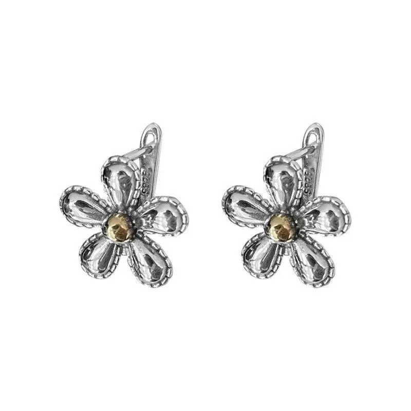 New Retro Style Delicate Silver Color Flower Copper Stud Earrings Femininity Elegant Prom Banquet Jewelry Accessories
New Retro Style Delicate Silver Color Flower Copper Stud Earrings Femininity Elegant Prom Banquet Jewelry Accessories