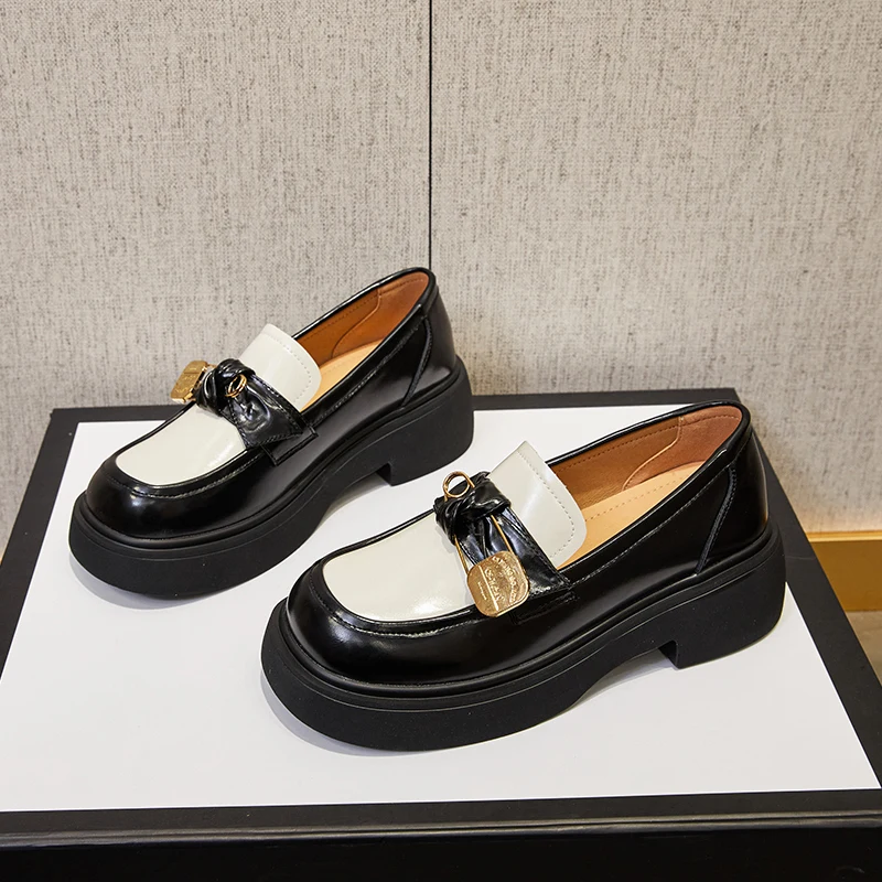 Platforms Loafers Vrouwen Schoenen Trend Luxe Vrouw Pompen Schoenen Vrouwen Hakken Echt Lederen Designer Vrouw Hak Partij Loafer
Platforms Loafers Vrouwen Schoenen Trend Luxe Vrouw Pompen Schoenen Vrouwen Hakken Echt Lederen Designer Vrouw Hak Partij Loafer