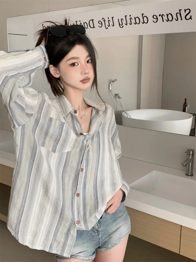 Women's Polo Collar Contrast Stripe Long Sleeve Shirt Spring and Autumn New Chic Fashion Women's Thin Single Breasted Cardigan
Women's Polo Collar Contrast Stripe Long Sleeve Shirt Spring and Autumn New Chic Fashion Women's Thin Single Breasted Cardigan