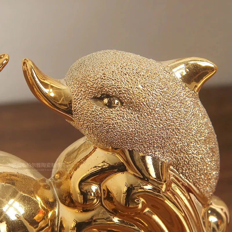 Wedding Decor Crafts Ceramic Creative Room Decoration Handicraft Gold Animal Porcelain Figurines Decorations 
Wedding Decor Crafts Ceramic Creative Room Decoration Handicraft Gold Animal Porcelain Figurines Decorations