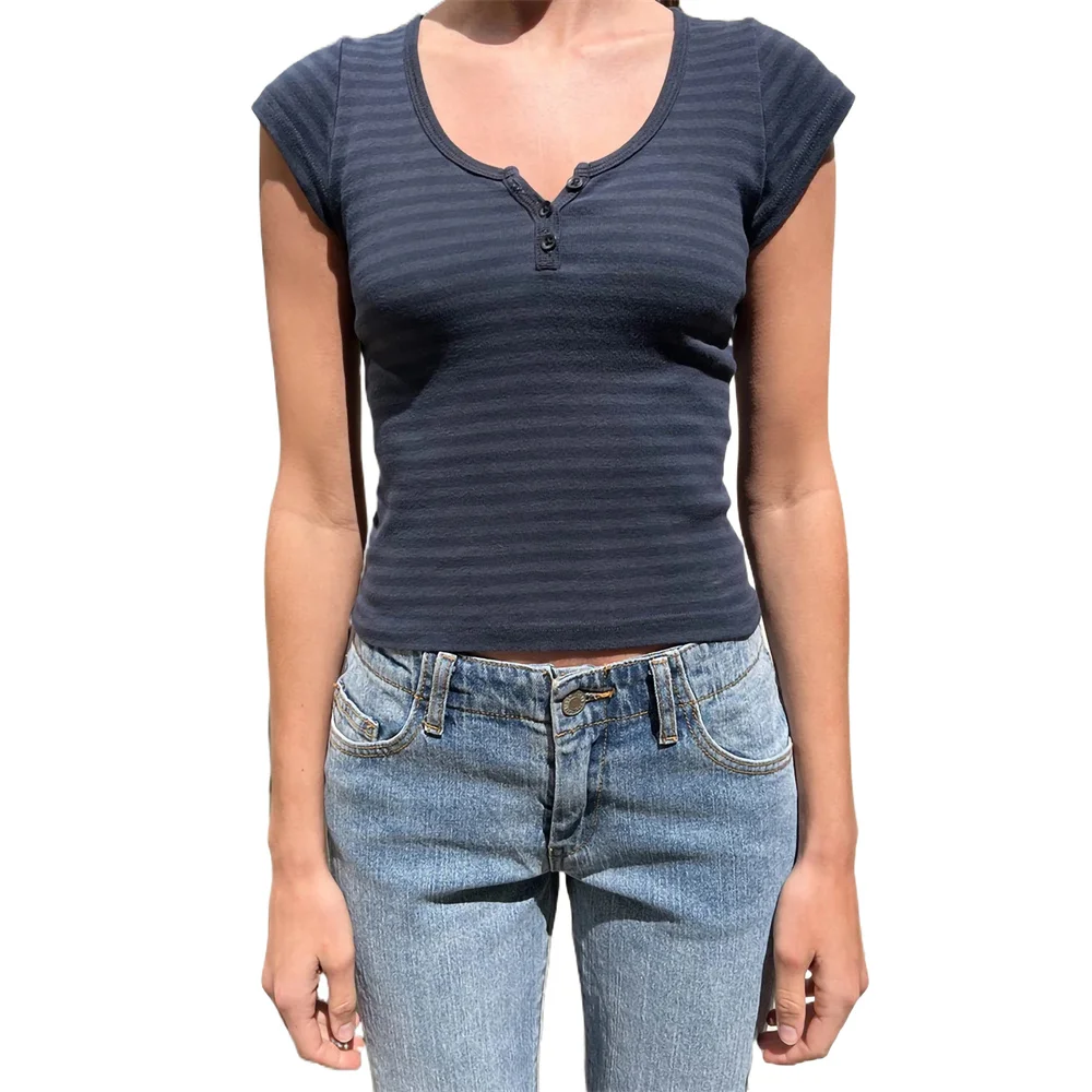 Женская Винтажная футболка в полоску, с коротким рукавом и круглым вырезом
Женская Винтажная футболка в полоску, с коротким рукавом и круглым вырезом