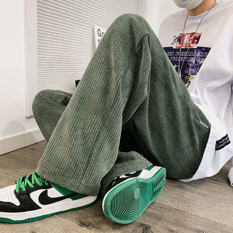 Однотонные корейские свободные вельветовые брюки, прямые брюки большого размера, уличная одежда, мужские повседневные брюки
Однотонные корейские свободные вельветовые брюки, прямые брюки большого размера, уличная одежда, мужские повседневные брюки