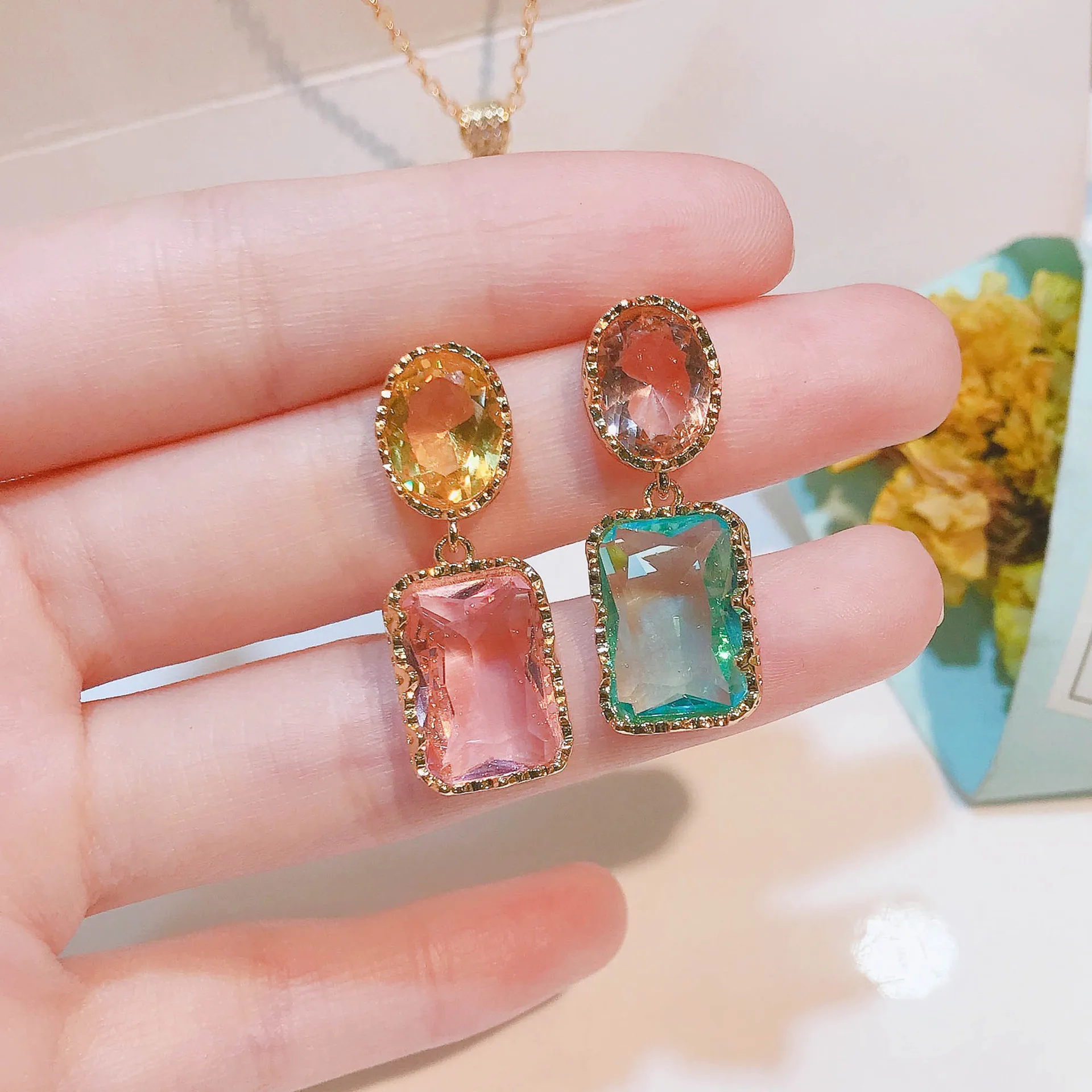 BK Studio Baroque Colorful Rhinestone Diamonds Designer Silver Needle AB Drop Earrings
BK Studio Baroque Colorful Rhinestone Diamonds Designer Silver Needle AB Drop Earrings
