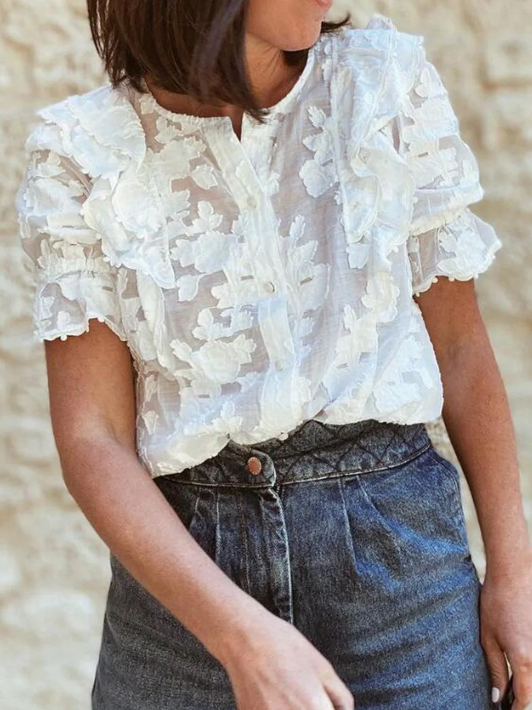 French Style Elegant Blouses Women 2022 Summer Ruffle Trim Round Neck Puff Short Sleeve Cardigan Tops Fashion Lace Femme Shirts
French Style Elegant Blouses Women 2022 Summer Ruffle Trim Round Neck Puff Short Sleeve Cardigan Tops Fashion Lace Femme Shirts