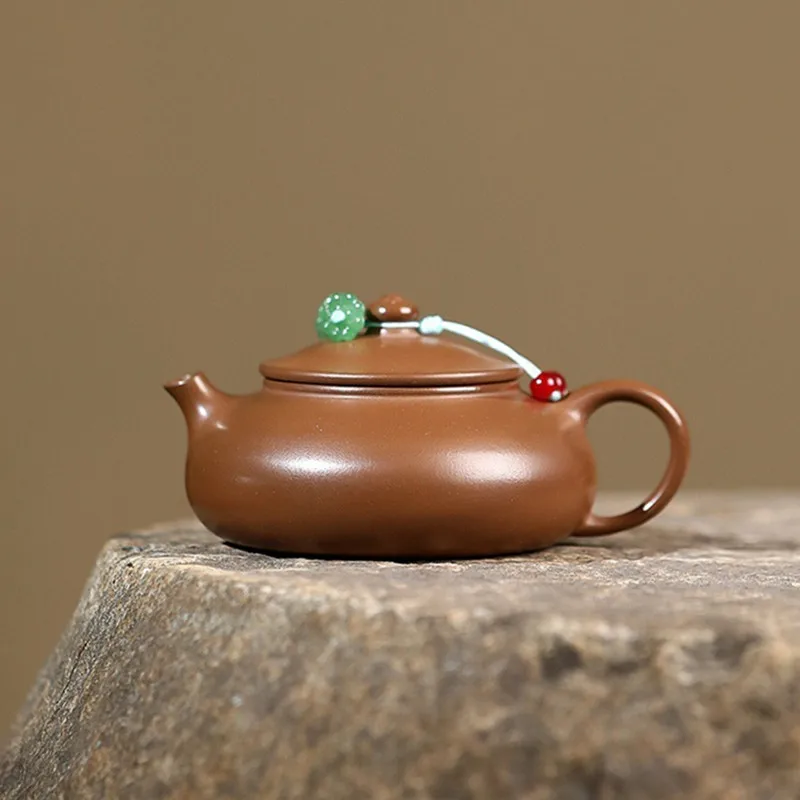 BRTRINBSY TEA Ручной чайник из фиолетовой глины 140 мл
BRTRINBSY TEA Ручной чайник из фиолетовой глины 140 мл