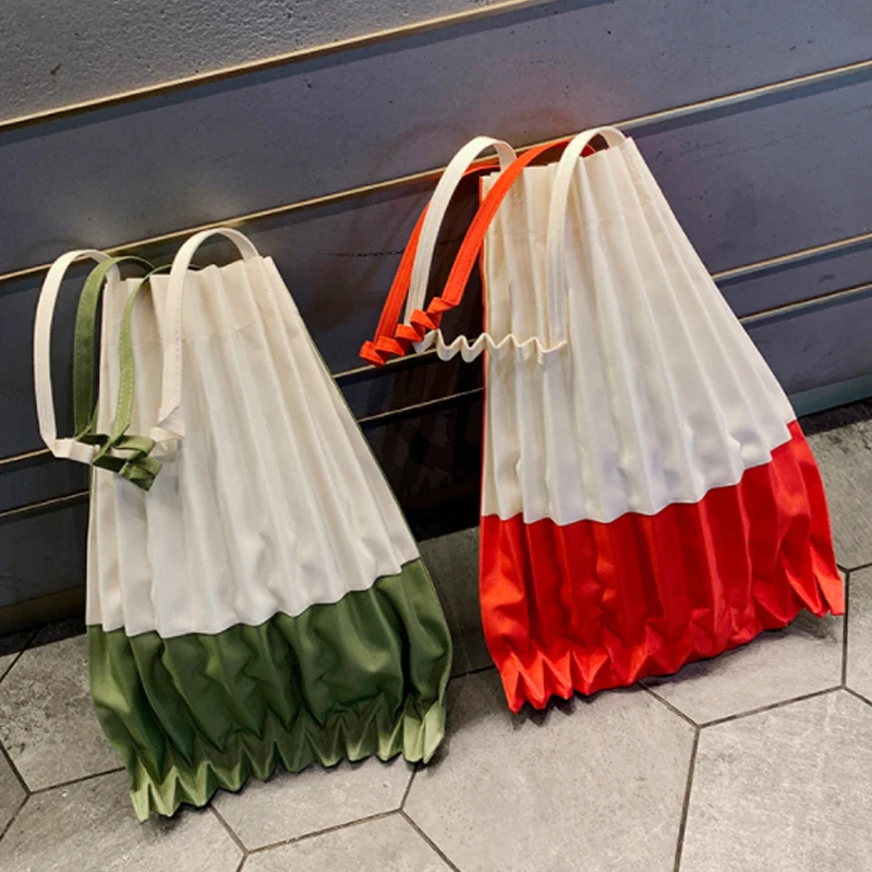 Simple Design Versatile Pleated Women's Bag Shoulder Bag Canvas Bag Folding Women Handbag Shopping Bag Travel Bag
Simple Design Versatile Pleated Women's Bag Shoulder Bag Canvas Bag Folding Women Handbag Shopping Bag Travel Bag