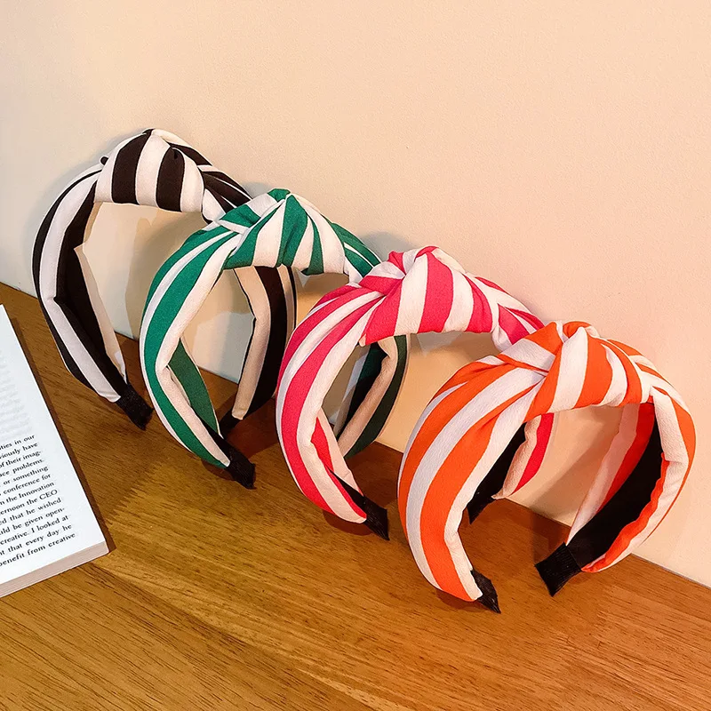 2023 Popular Spring Summer Women Top Knot Print Cloth Headband Classic Ladies Hairband Hair Hoop Girls Headwear Accessories
2023 Popular Spring Summer Women Top Knot Print Cloth Headband Classic Ladies Hairband Hair Hoop Girls Headwear Accessories
