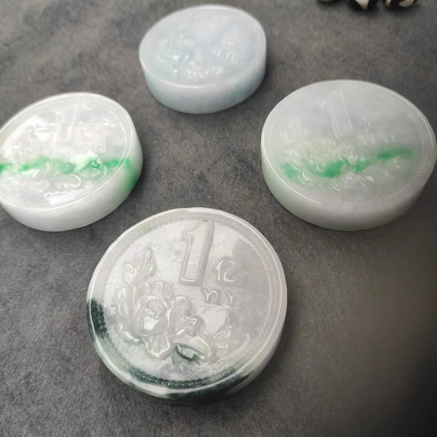 1pcs/lot natural jade white background blue carving pendant tea pet car hanging handle accessories gem jewelry folk-custom taki
1pcs/lot natural jade white background blue carving pendant tea pet car hanging handle accessories gem jewelry folk-custom taki