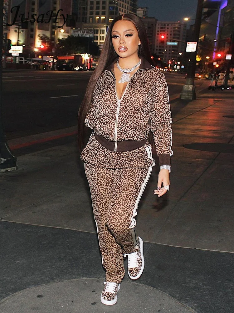 JusaHy Women Autumn 2022 New Y2K Leopard Street Casual Outdoor White Line Decoration Two Pieces Sets Zipper Coat&Straight Pants
JusaHy Women Autumn 2022 New Y2K Leopard Street Casual Outdoor White Line Decoration Two Pieces Sets Zipper Coat&Straight Pants