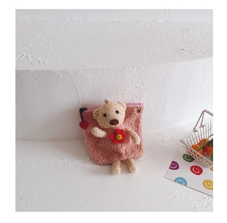 2022 Super cute plush rabbit child bag female cute mini girl new year bag winter 2022 net red baby messenger bag
2022 Super cute plush rabbit child bag female cute mini girl new year bag winter 2022 net red baby messenger bag