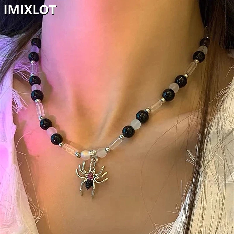 Kpop Punk Black Bead Stitching Clavicle Chain Dark Color Spider Pendant Necklace for Women Men EMO Y2K Charms Aesthetic Jewelry
Kpop Punk Black Bead Stitching Clavicle Chain Dark Color Spider Pendant Necklace for Women Men EMO Y2K Charms Aesthetic Jewelry
