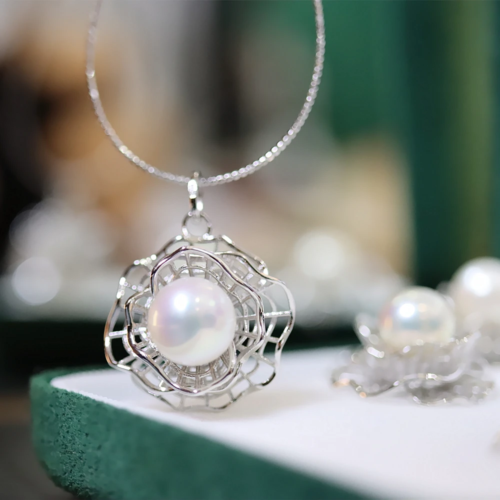 MeiBaPJ Trendy Real Natural Freshwater Pearl Flower Pendant Necklace 925 Sterling Silver Fine Jewelry for Women
MeiBaPJ Trendy Real Natural Freshwater Pearl Flower Pendant Necklace 925 Sterling Silver Fine Jewelry for Women