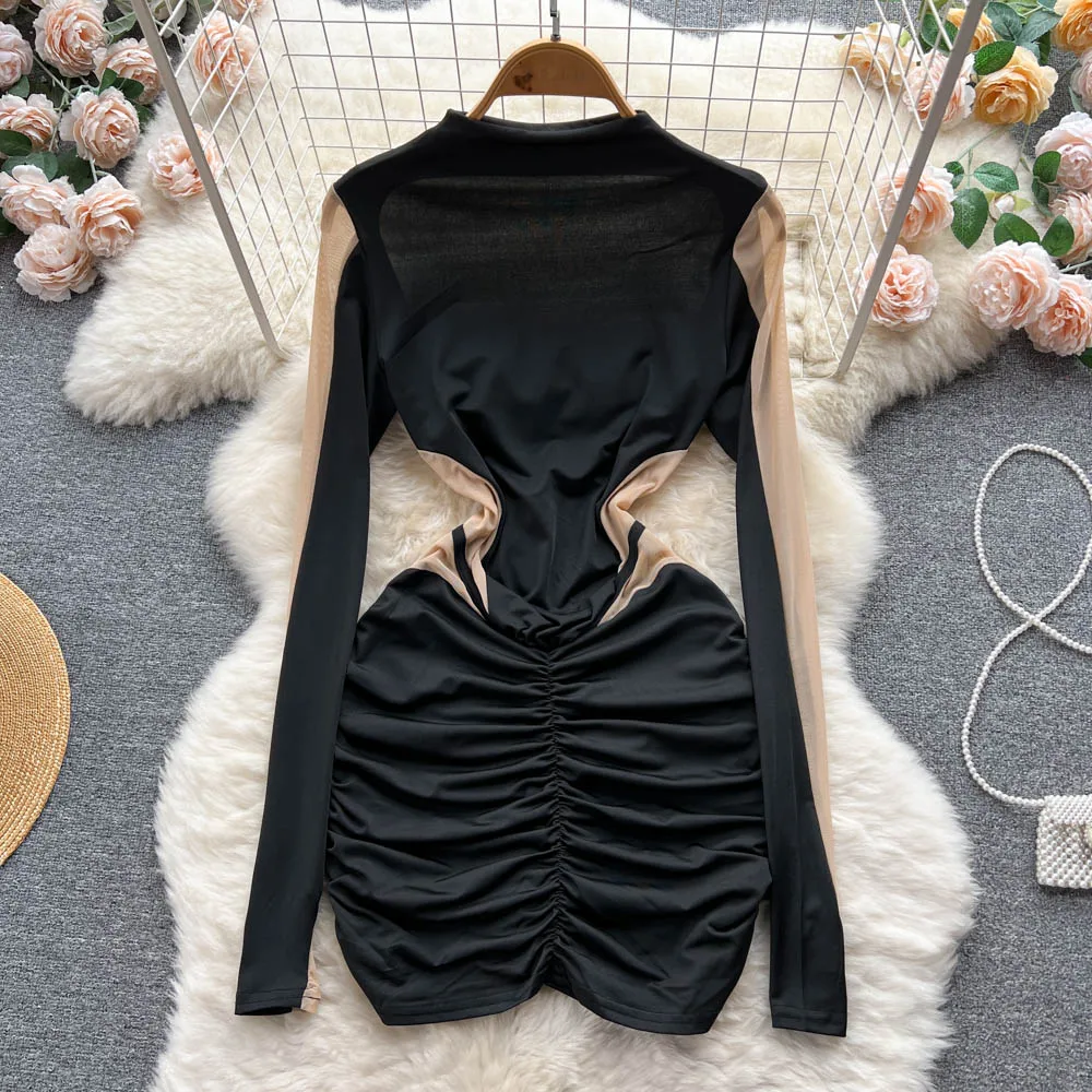 Autumn Spicy Girls Mesh Splicing Backless Design Sense of Slim Pleated Long-sleeved Package Hip Dress
Autumn Spicy Girls Mesh Splicing Backless Design Sense of Slim Pleated Long-sleeved Package Hip Dress
