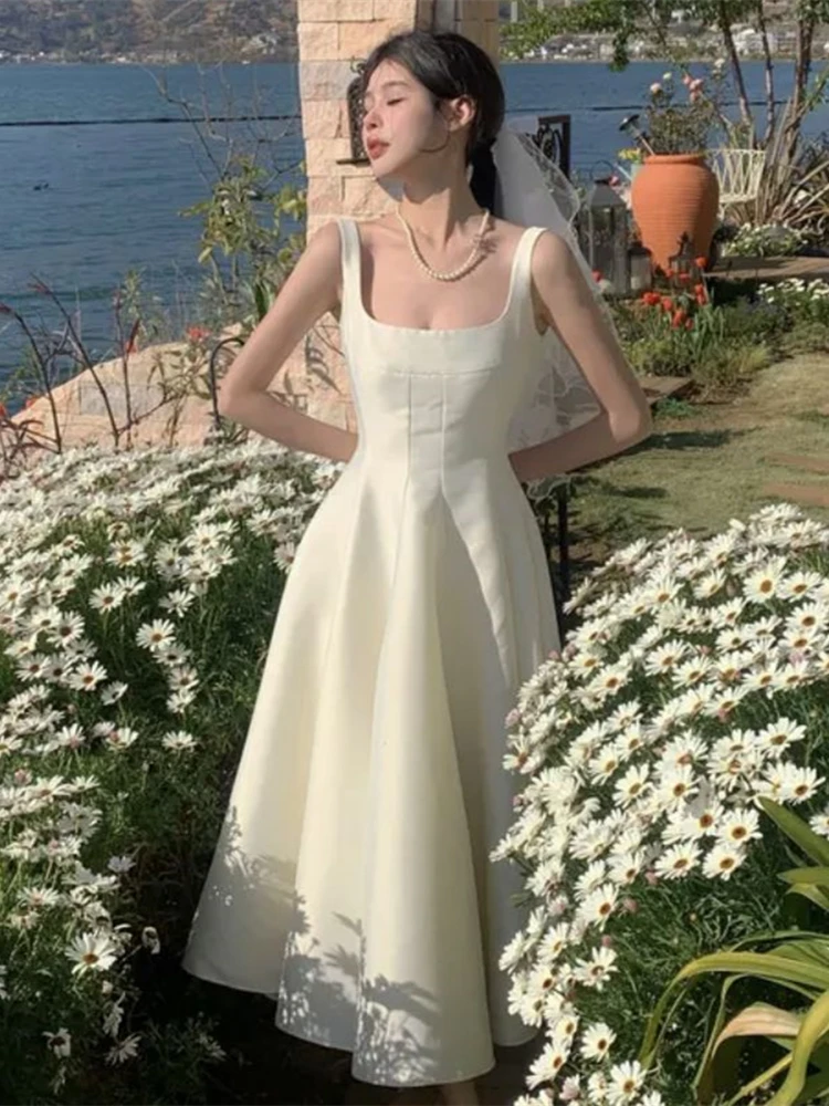 RMZM Summer New Women's Fashion Elegant Prom Midi Dress Vintage Princess Dress A-Type Fantasy Costume Vestidos Party
RMZM Summer New Women's Fashion Elegant Prom Midi Dress Vintage Princess Dress A-Type Fantasy Costume Vestidos Party