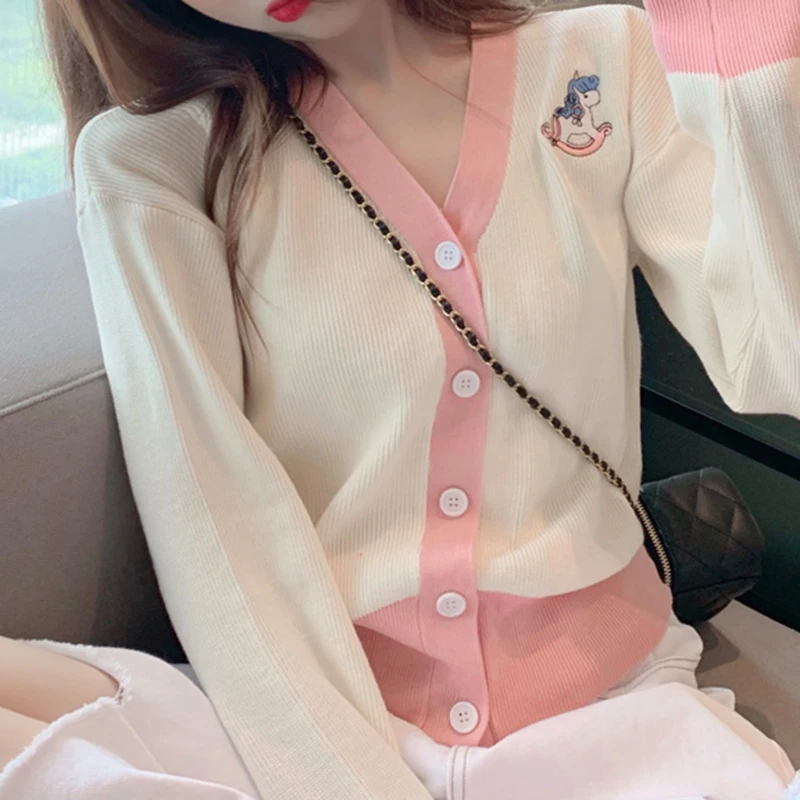 Cardigan Sweater For Women 2023 Spring and Autumn New Contrast Color Embroidery Knitted Sweater
Cardigan Sweater For Women 2023 Spring and Autumn New Contrast Color Embroidery Knitted Sweater
