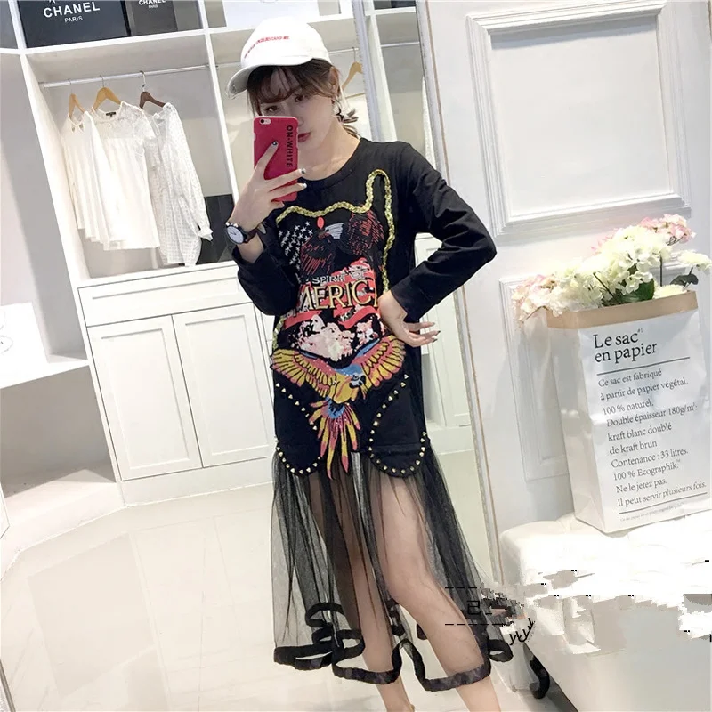 2022 Women New Fashion Summer And Spring Punk Wind Heavy Industry Sequins Rivets Patch Stitching Nets Loose Dress HF276 
2022 Women New Fashion Summer And Spring Punk Wind Heavy Industry Sequins Rivets Patch Stitching Nets Loose Dress HF276