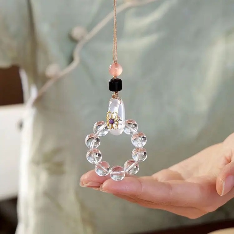 White Crystal Phone Chain Keychain Agate Running Ring Hand Twisted Hanging Rope Ancient Style Qipao Pressed Lapel Pendant Gift
White Crystal Phone Chain Keychain Agate Running Ring Hand Twisted Hanging Rope Ancient Style Qipao Pressed Lapel Pendant Gift