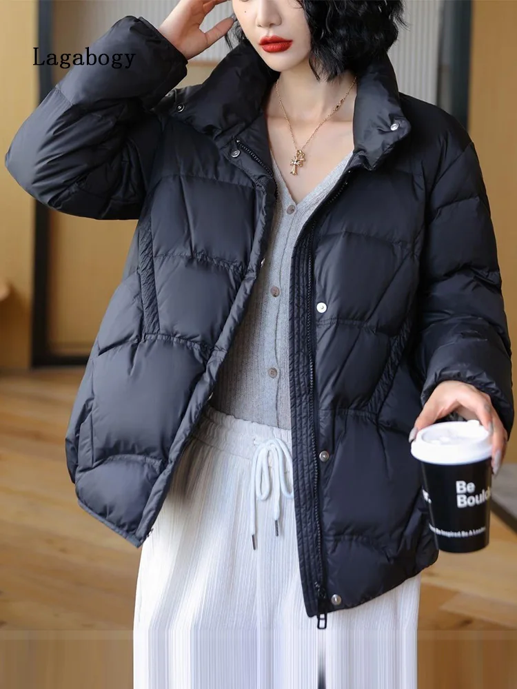 Lagabogy 2022 Autumn Women's White Duck Down Coats Solid Color Stand Collar Lightweight Parkas Female Short Windbreaker Jacket
Lagabogy 2022 Autumn Women's White Duck Down Coats Solid Color Stand Collar Lightweight Parkas Female Short Windbreaker Jacket