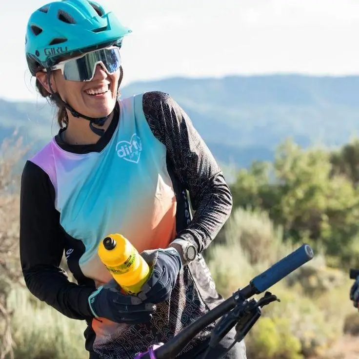 Women's cycling clothing team enduro motocross jersey mtb sweatshirt bicycle t-shirt bikes mountain jersey
Women's cycling clothing team enduro motocross jersey mtb sweatshirt bicycle t-shirt bikes mountain jersey