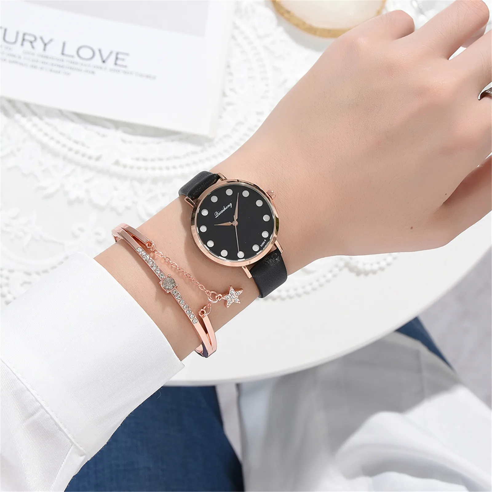 Mountain Watch Collocation Women'S Quartz Sky Decoration Bracelet Bracelet Women's Watch Watch Wristband
Mountain Watch Collocation Women'S Quartz Sky Decoration Bracelet Bracelet Women's Watch Watch Wristband