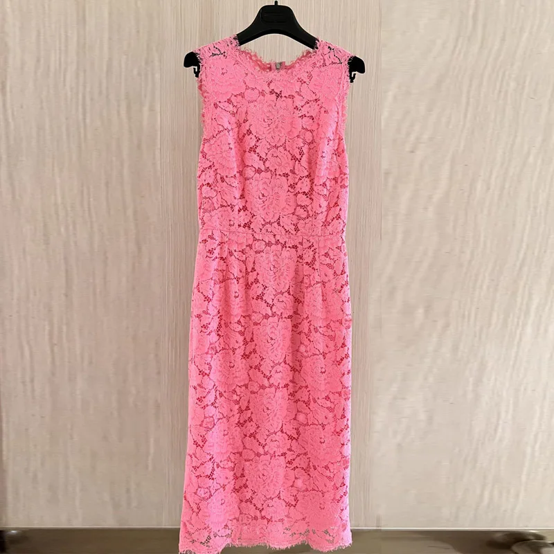 Женское прозрачное кружевное платье, розовое ажурное платье средней длины с шелковой подкладкой, лето 2023 
Женское прозрачное кружевное платье, розовое ажурное платье средней длины с шелковой подкладкой, лето 2023