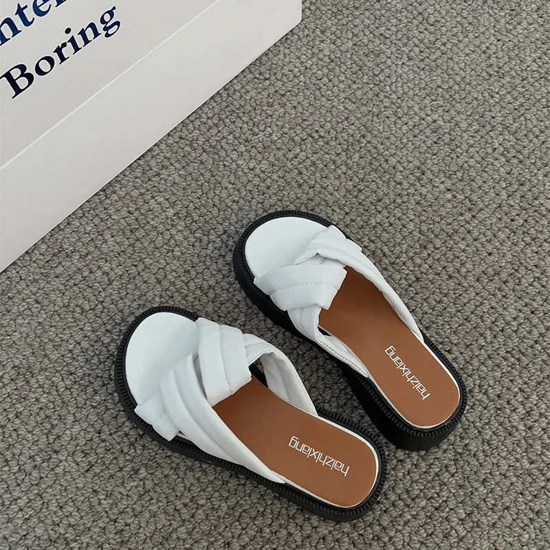 Women Slippers Platform Sandals Pumps Lady Casual Shoes Rubber Sides 2023 Fashion Mules Slipper Comfortable Shoe For Female
Women Slippers Platform Sandals Pumps Lady Casual Shoes Rubber Sides 2023 Fashion Mules Slipper Comfortable Shoe For Female