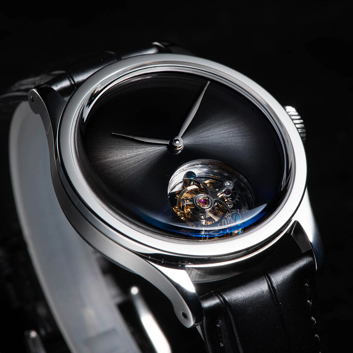 Simple Elegant Light Luxury Mechanical Men's Watch Seagull Tourbillon Movement Pot Cover Sapphire Fashion Men's Watch
Simple Elegant Light Luxury Mechanical Men's Watch Seagull Tourbillon Movement Pot Cover Sapphire Fashion Men's Watch