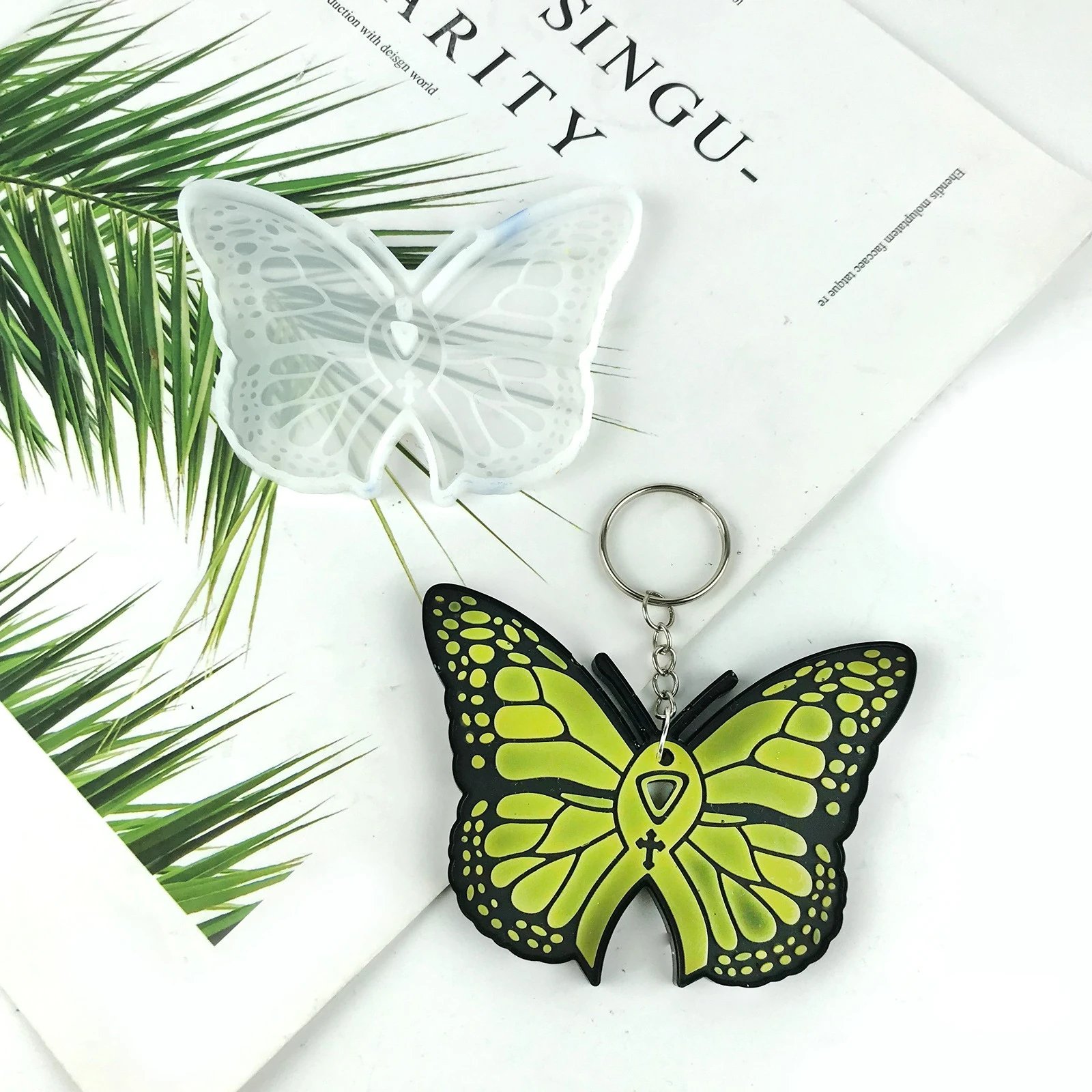 Ribbon Butterfly Epoxy Resin Mold DIY Crystal Ribbon Butterfly Keychain Backpack Decoration Silicone Mold
Ribbon Butterfly Epoxy Resin Mold DIY Crystal Ribbon Butterfly Keychain Backpack Decoration Silicone Mold