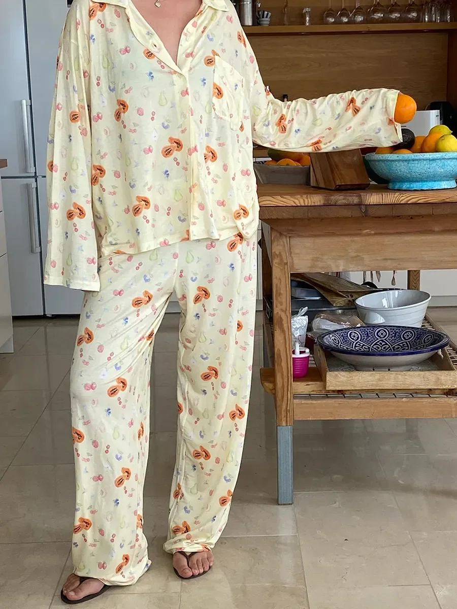 

Симпатичные штаны с клубничным узором, домашняя одежда, женская одежда для сна на пуговицах с цветочным рисунком, рубашка для пижамных костюмов, 2 предмета с принтом фруктов