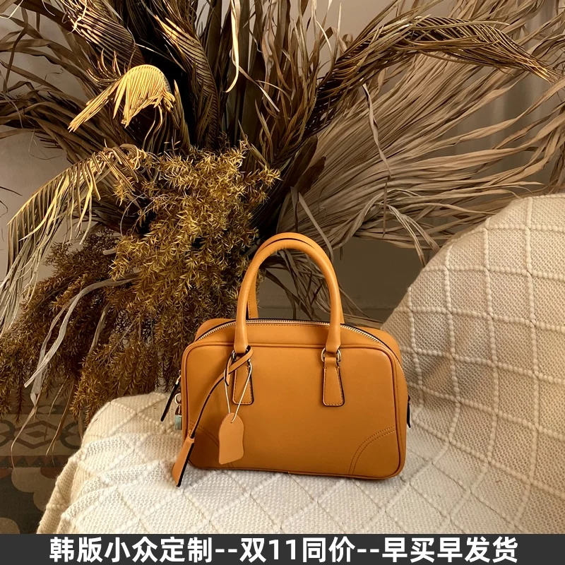 South Korea small bag mini super fire small bag texture advanced small design leather 2022 new
South Korea small bag mini super fire small bag texture advanced small design leather 2022 new