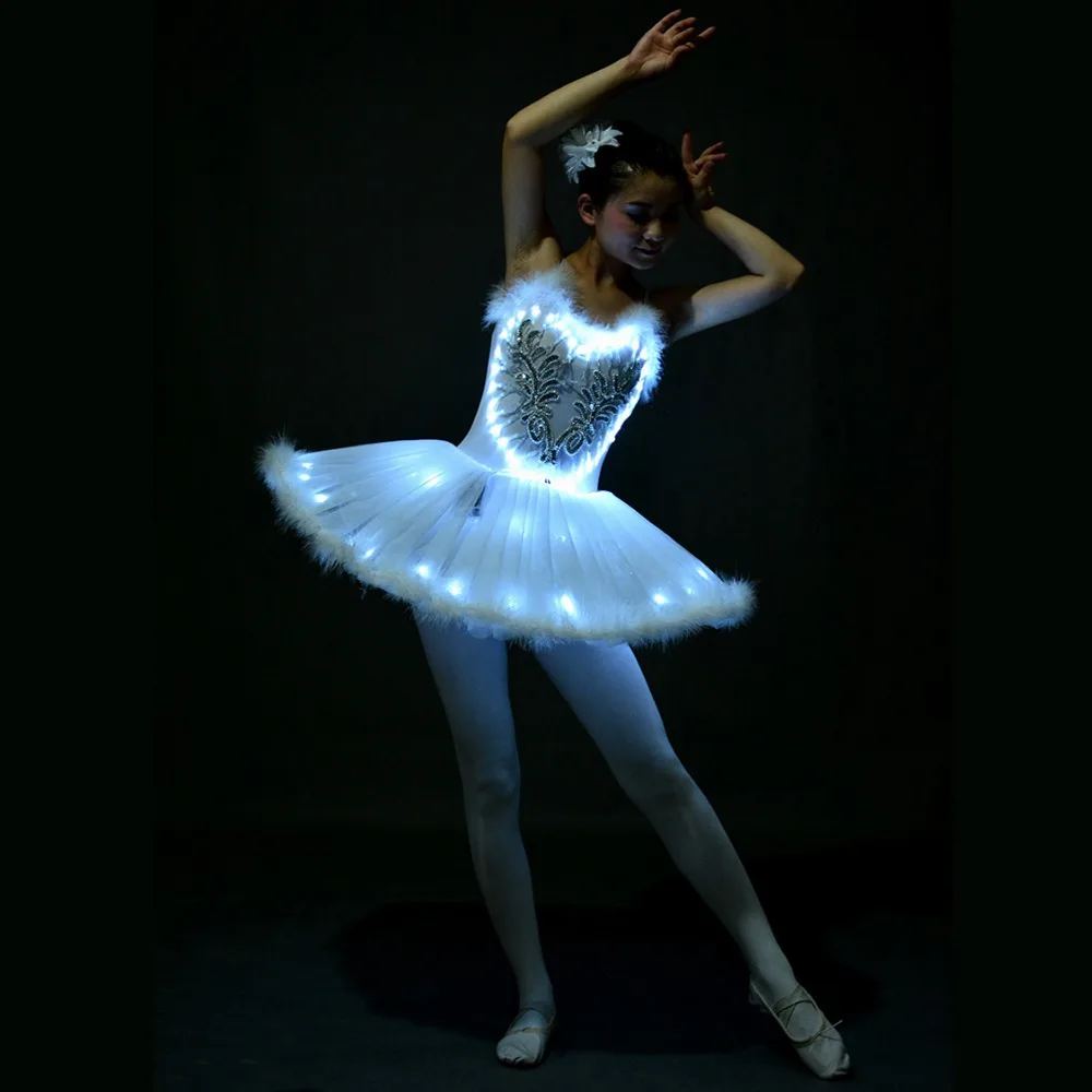 Led Light White Swan Lake Dress Ballet Girls Party Kids Women Club Halloween Fluorescent Night Clothes Stage Show Dance Costume
Led Light White Swan Lake Dress Ballet Girls Party Kids Women Club Halloween Fluorescent Night Clothes Stage Show Dance Costume
