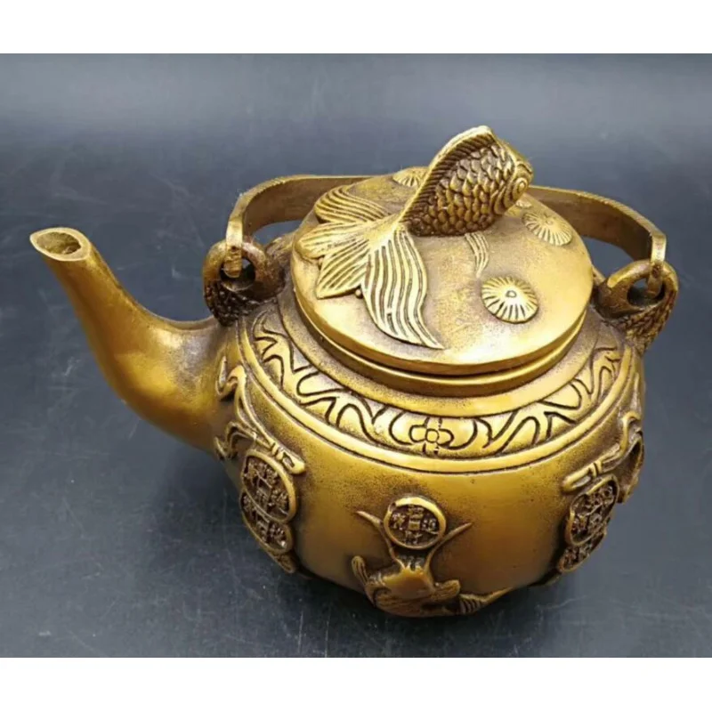 Chinese Collection relievo Fortune Exquisite Decorative Old Brass Fish Teapot
Chinese Collection relievo Fortune Exquisite Decorative Old Brass Fish Teapot