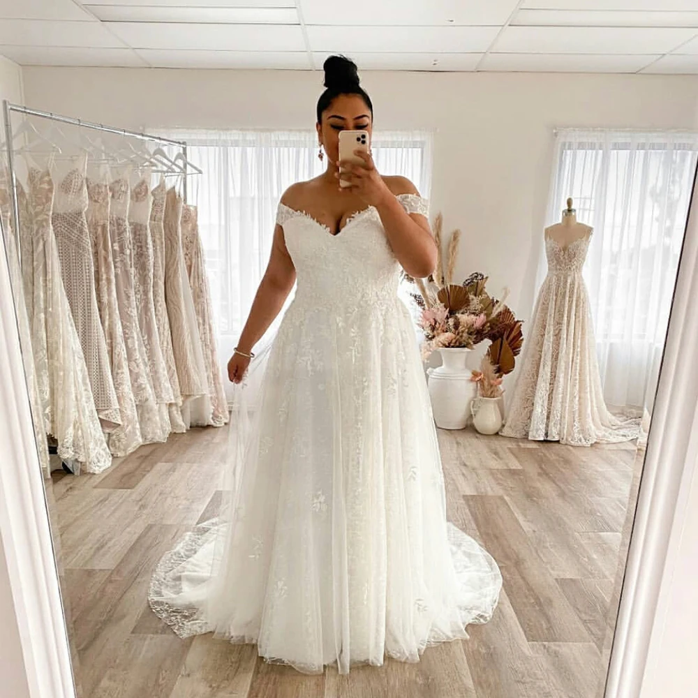 Off Shoulder Plus Size Women Wedding Dresses Lace Appliques Corset Bridal Gowns Countryside Ladies Robe De Mariage Customized 
Off Shoulder Plus Size Women Wedding Dresses Lace Appliques Corset Bridal Gowns Countryside Ladies Robe De Mariage Customized
