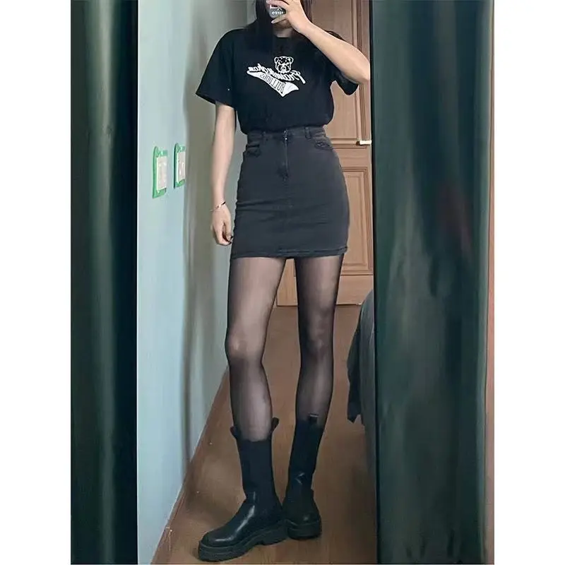 Harajuku Vintage Jeans Skirts 2023 Retro Aesthetic High Waisted Denim Mini Skirt Preppy Style Bodycon Streetwear
Harajuku Vintage Jeans Skirts 2023 Retro Aesthetic High Waisted Denim Mini Skirt Preppy Style Bodycon Streetwear