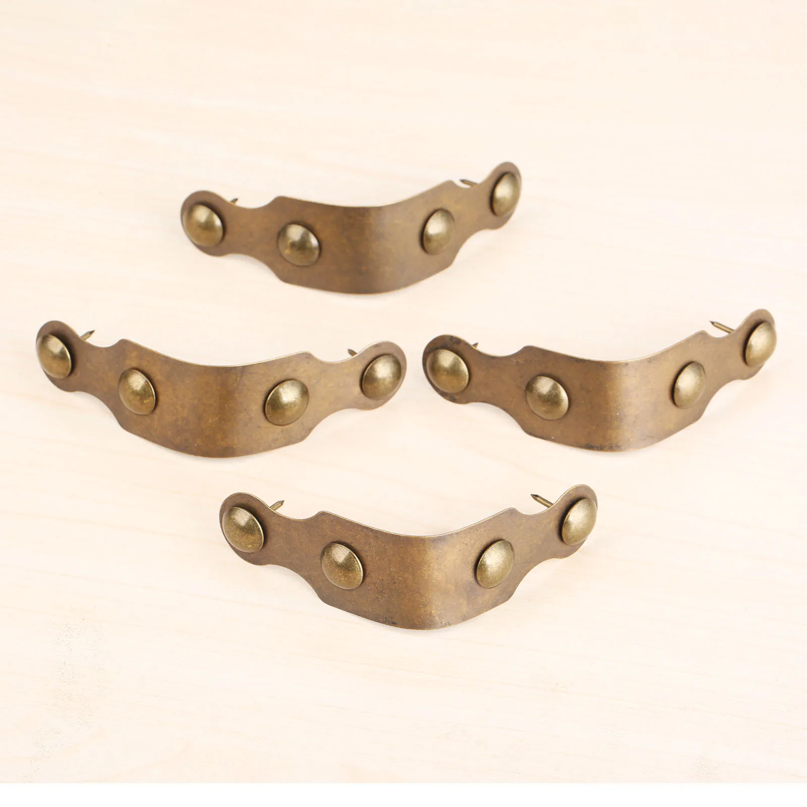 4 шт. античная бронза/латунь мебель деревянная шкатулка для драгоценностей край медная обертка угловой декоративный протектор угловой кронштейн 55*23 мм
4 шт. античная бронза/латунь мебель деревянная шкатулка для драгоценностей край медная обертка угловой декоративный протектор угловой кронштейн 55*23 мм