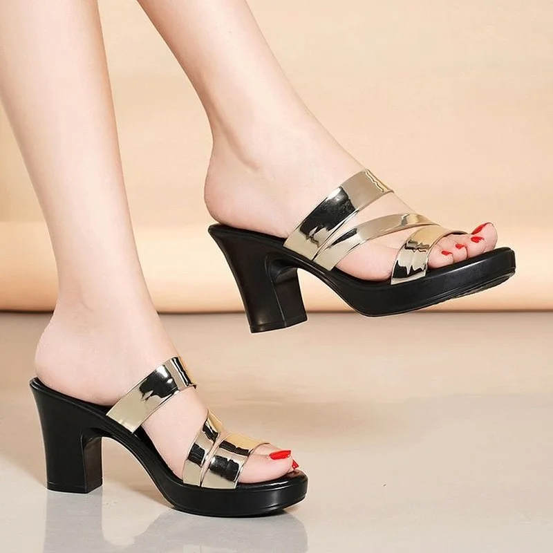 2022 Women's Chunky Sole Comfortable Thick Heel Non-slip Slippers Summer Fashion High Heel Sandals For Women Shoes Gold
2022 Women's Chunky Sole Comfortable Thick Heel Non-slip Slippers Summer Fashion High Heel Sandals For Women Shoes Gold