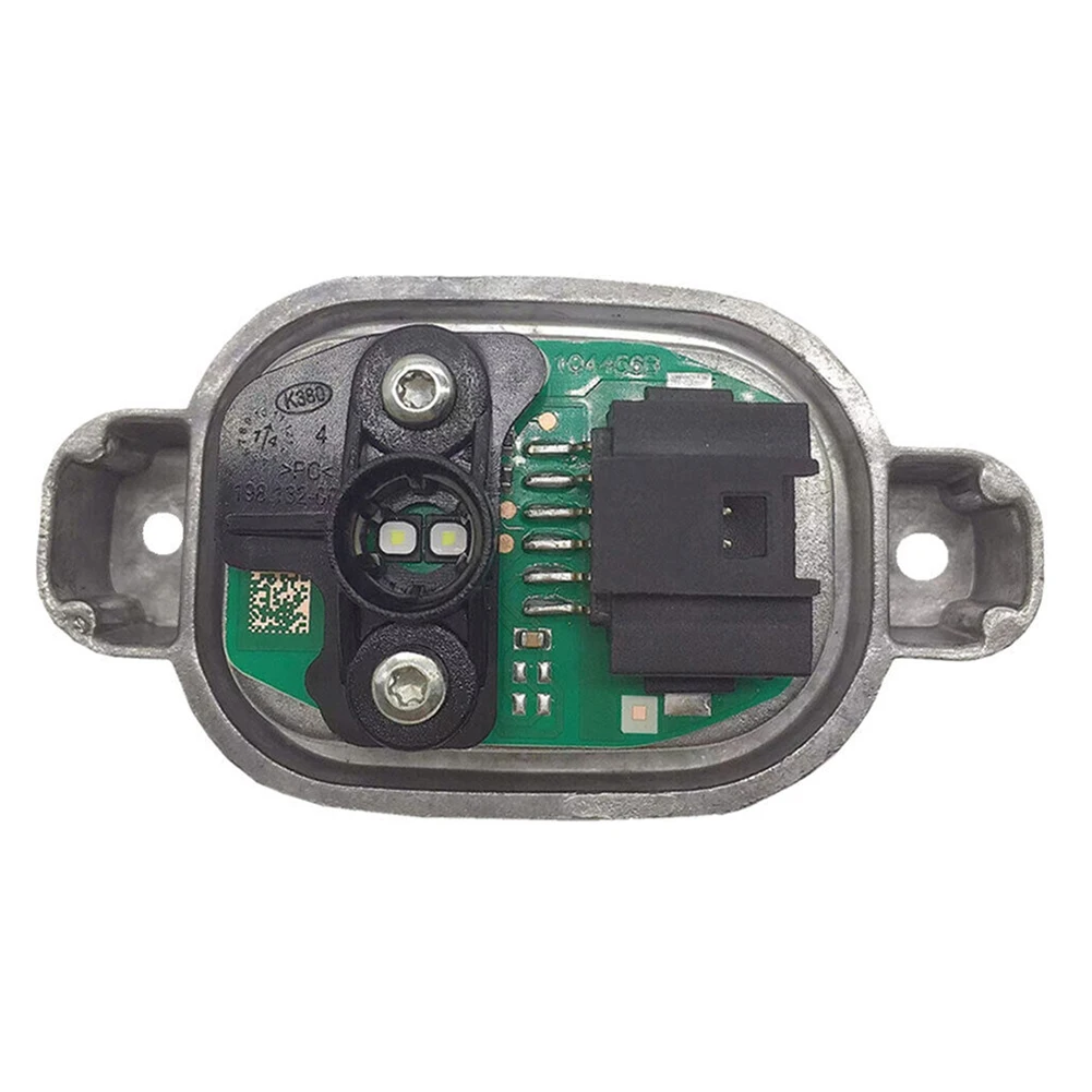 Простой дизайн, подходит для BMW 1 серии F20 LCI F21 LCI, набор фар 63117428425, удобный и простой в использовании
Простой дизайн, подходит для BMW 1 серии F20 LCI F21 LCI, набор фар 63117428425, удобный и простой в использовании