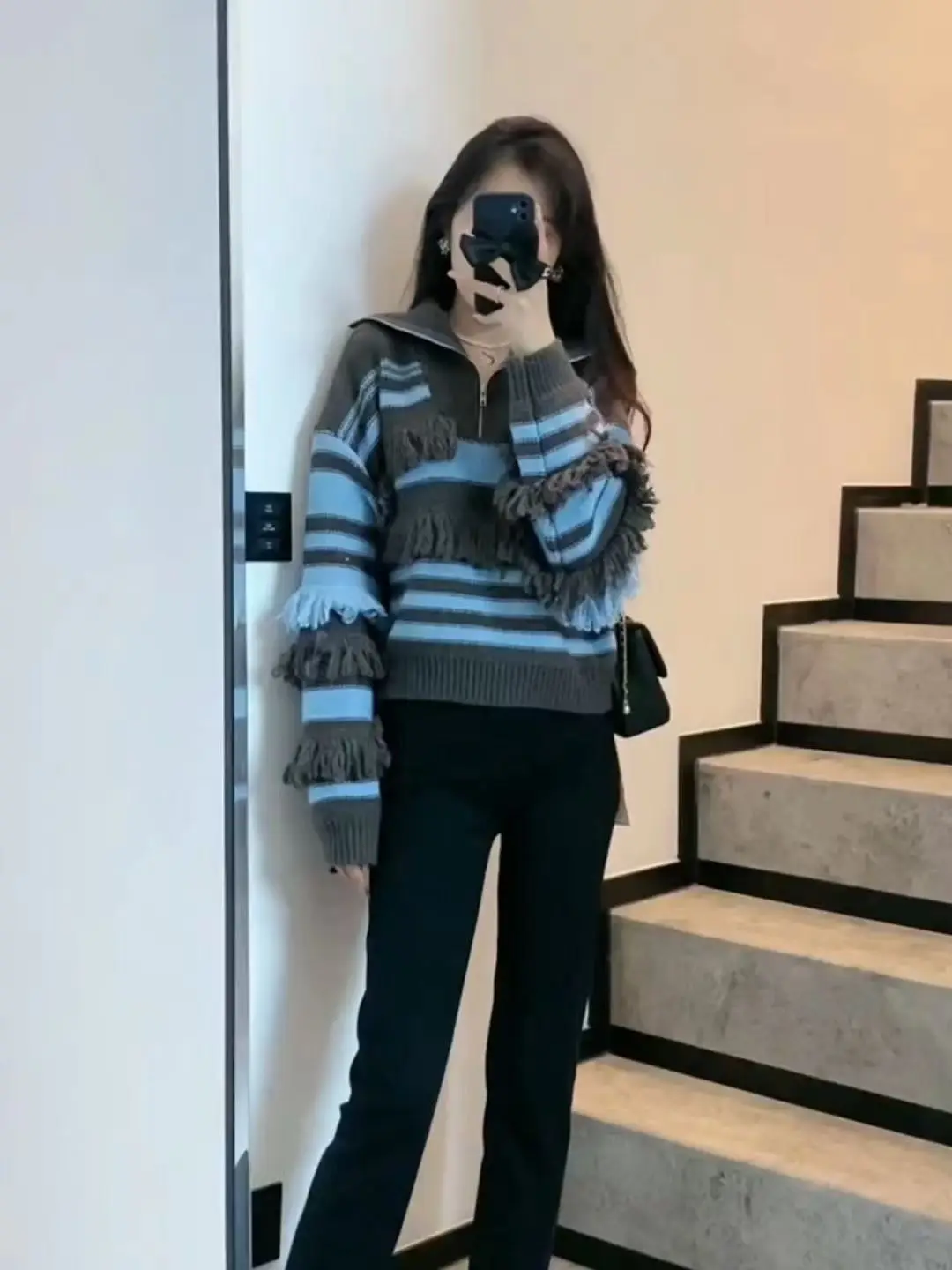 Sweater Knitted 2023 New Autumn Winter Warm Zipper Women V-neck Knitted Pullover Fashion Striped Street Pullover Sweater V103
Sweater Knitted 2023 New Autumn Winter Warm Zipper Women V-neck Knitted Pullover Fashion Striped Street Pullover Sweater V103