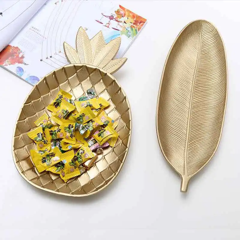 Nordic simple household living room coffee table food storage box creative personality fashion snacks dried fruit plate
Nordic simple household living room coffee table food storage box creative personality fashion snacks dried fruit plate