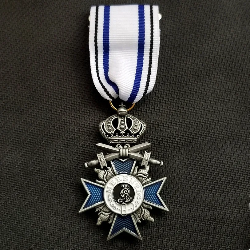 Металлический орден Мальтийского Креста
Металлический орден Мальтийского Креста
